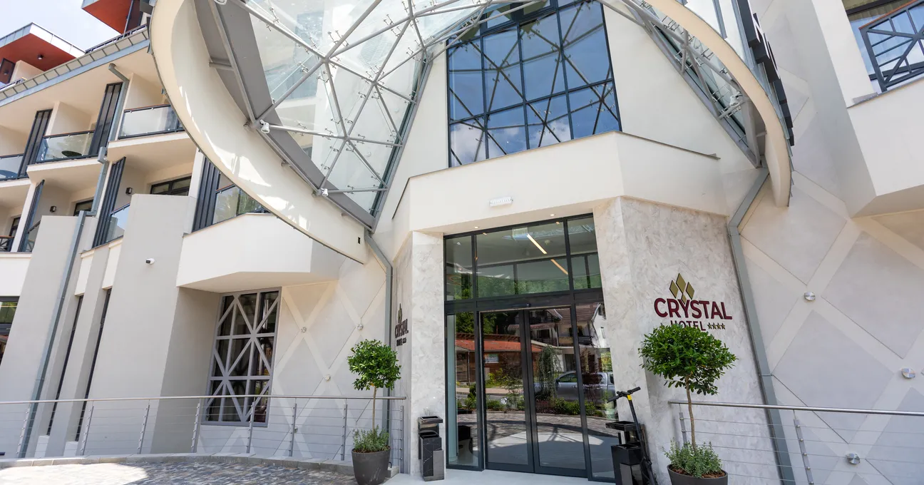 Welcome to Hotel Crystal